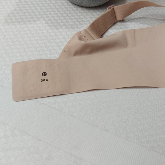 Lululemon Hold True Bra Size 36C - Picture 6 of 8